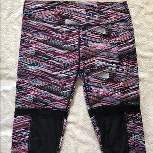 Fabletics Capri Leggings (L)